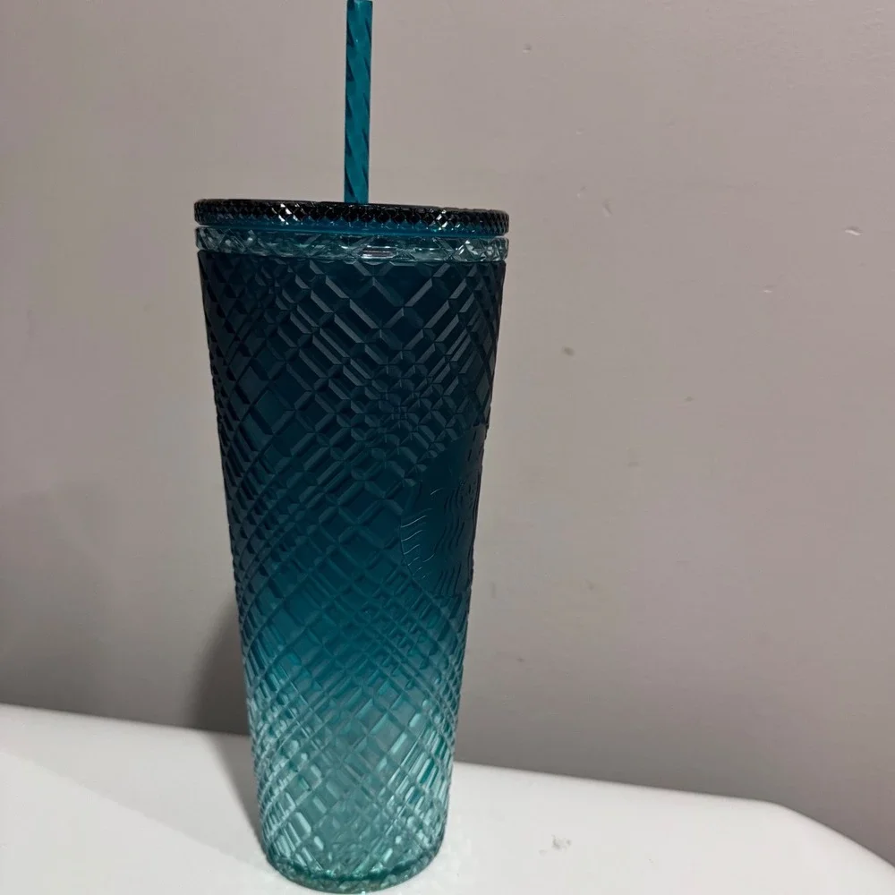 Starbucks Tumbler Cold Cup 24oz Blue Ombre Teal Diamond Textured New 011140462
